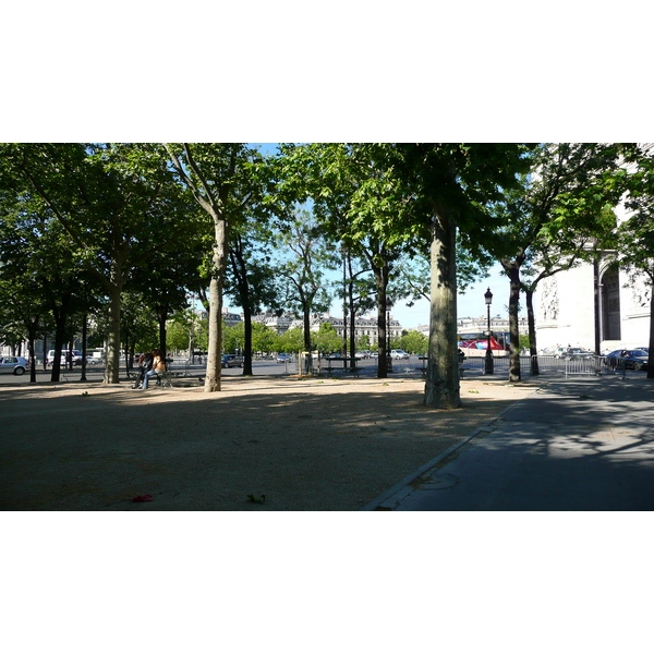 照片 法国(France) 巴黎(Paris) 星形广场和凯旋门(Etoile and Arc de Triomphe) 2007-05 90