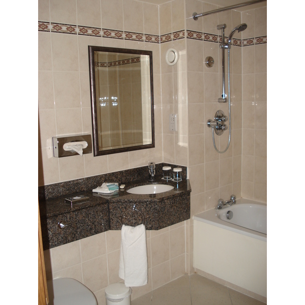 照片 英国(United Kingdom) 布拉克内尔(Bracknell) 希尔顿酒店(Hilton Hotel) 2006-10 3