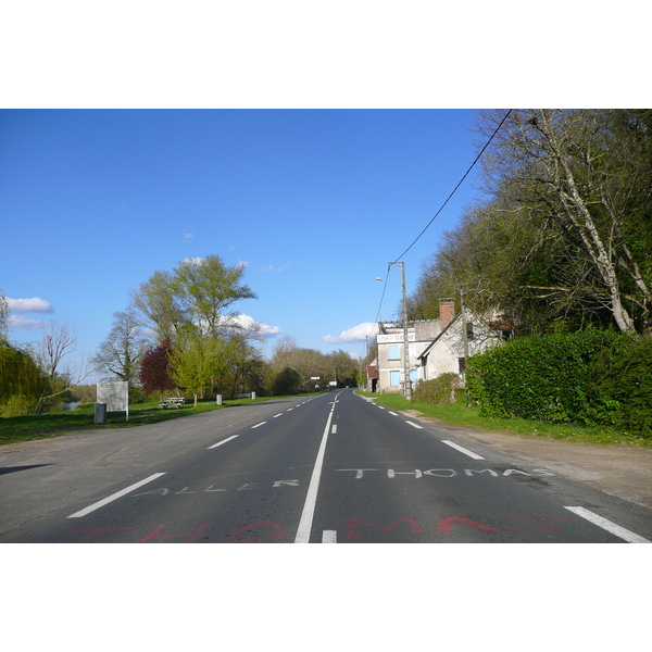 照片 法国(France) 昂布瓦斯(Amboise) 昂布瓦斯至布卢瓦公路(Amboise to blois road) 2008-04 19