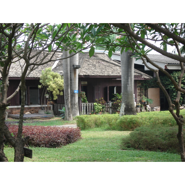 照片 泰国(Thailand) 清迈(Chiang Mai) 护城河内(Inside Canal) 布阿哈公园(Buak Had Park) 2006-04 21