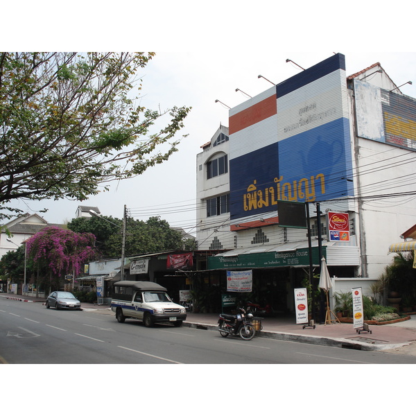 照片 泰国(Thailand) 清迈(Chiang Mai) 护城河内(Inside Canal) 阿拉路（护城河）(Arrak Road(Canal)) 2006-04 9