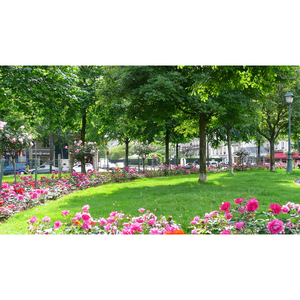 照片 法国(France) 巴黎(Paris) 第十七区(17th Arrondissement) 佩雷尔广场(Place Pereire) 2007-05 4