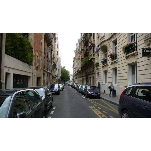 照片 法国(France) 巴黎(Paris) 第十七区(17th Arrondissement) 莱维街(Rue Levis) 2007-05 1