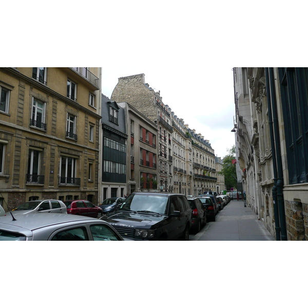 照片 法国(France) 巴黎(Paris) 第十七区(17th Arrondissement) 莱维街(Rue Levis) 2007-05 21