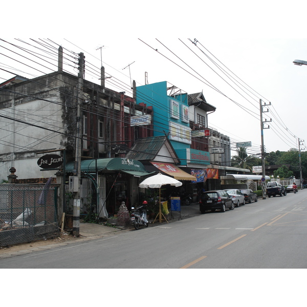 照片 泰国(Thailand) 清迈(Chiang Mai) 护城河内(Inside Canal) 三兰路(Sam Lan Road) 2006-04 6