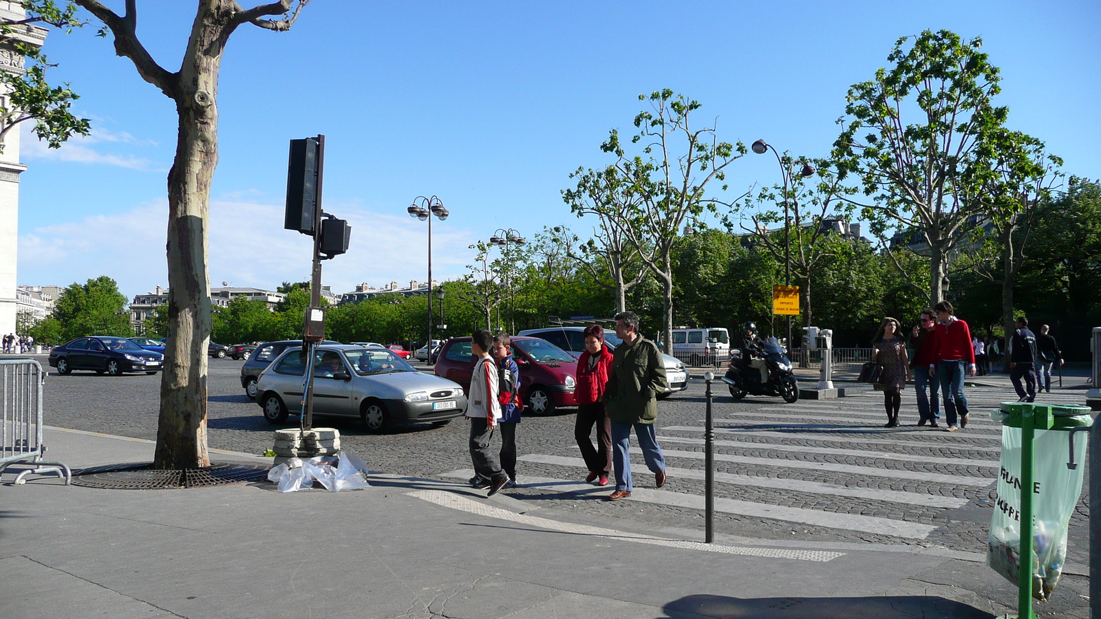 照片 法国(France) 巴黎(Paris) 星形广场和凯旋门(Etoile and Arc de Triomphe) 2007-05 166