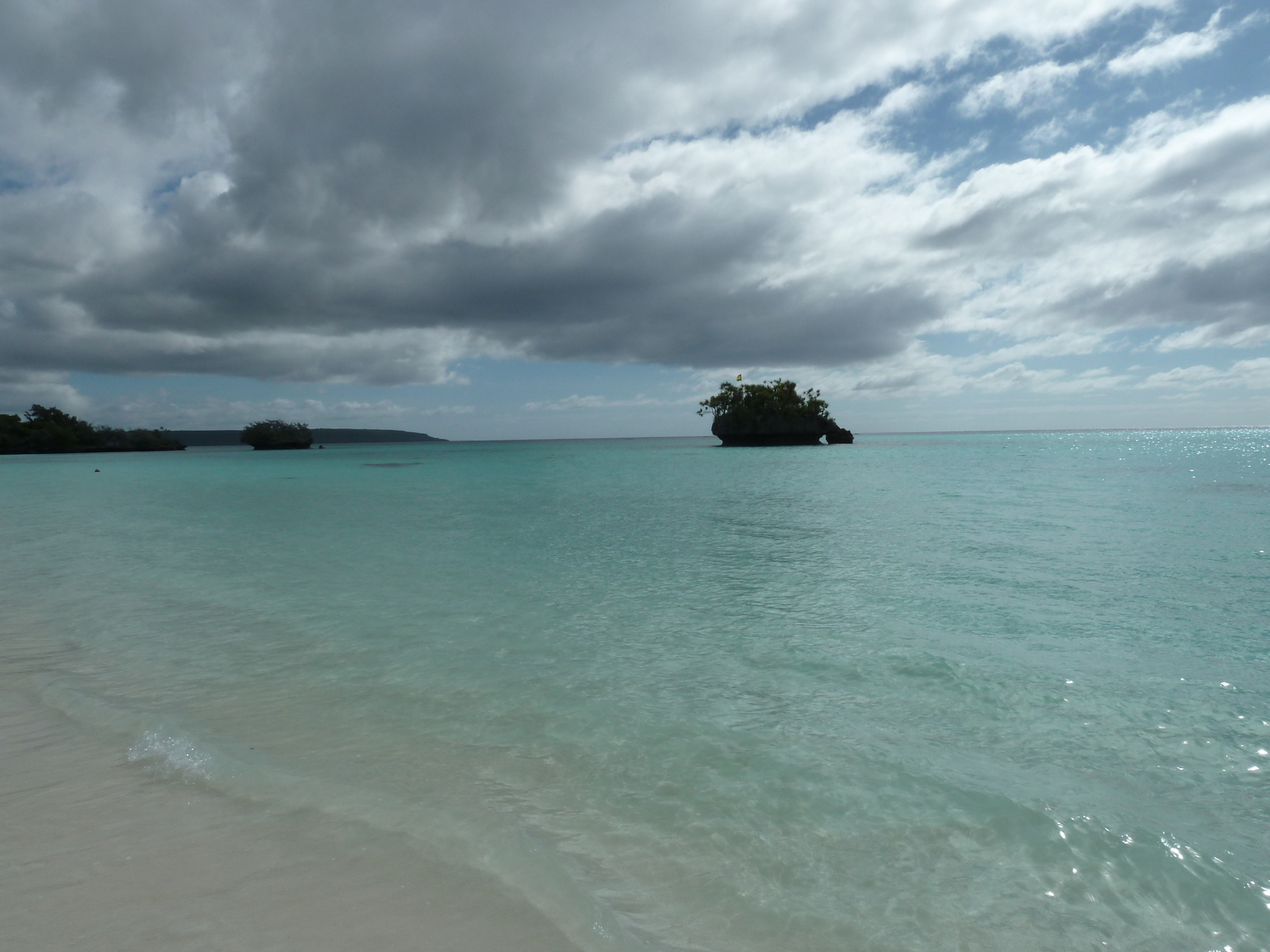照片 新喀里多尼亚(New Caledonia) 利富岛(Lifou) 卢恩戈尼海滩(Luengoni Beach) 2010-05 27
