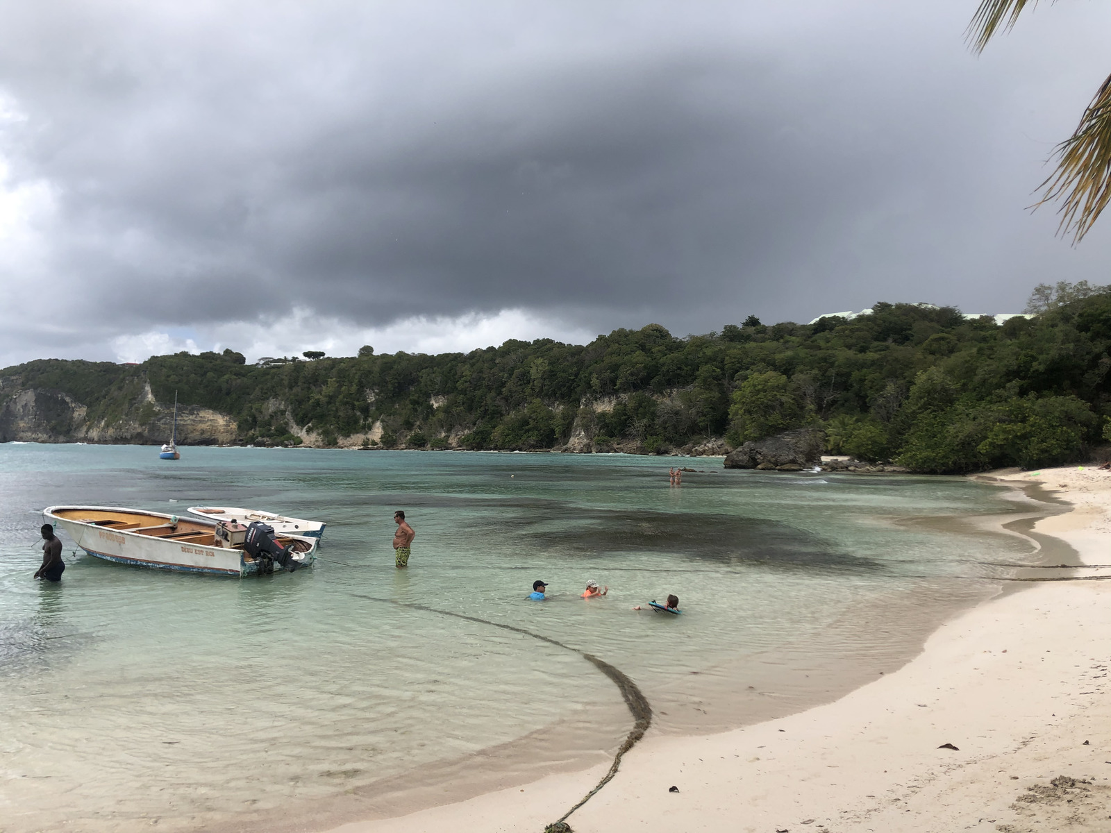 照片 瓜德罗普(Guadeloupe) 小阿弗尔海滩(Petit Havre Beach) 2021-02 26