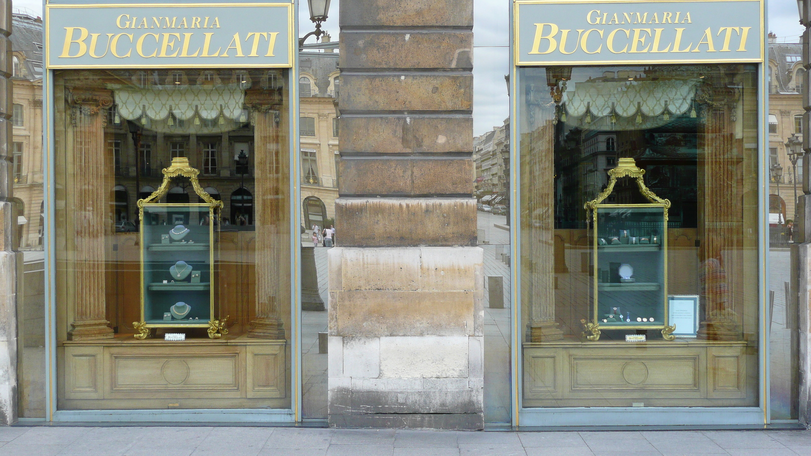 照片 法国(France) 巴黎(Paris) 旺多姆广场(Place Vendome) 2007-07 53