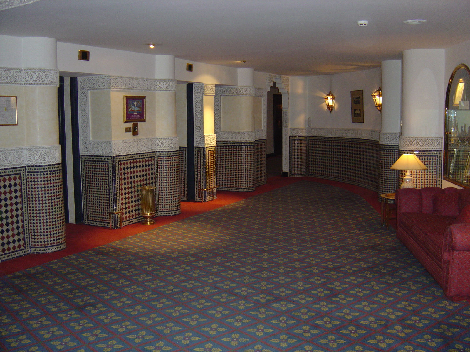 照片 摩洛哥(Morocco) 卡萨布兰卡(Casablanca) 皇家曼苏尔艾美酒店(Royal Mansour Meridien) 2004-09 19