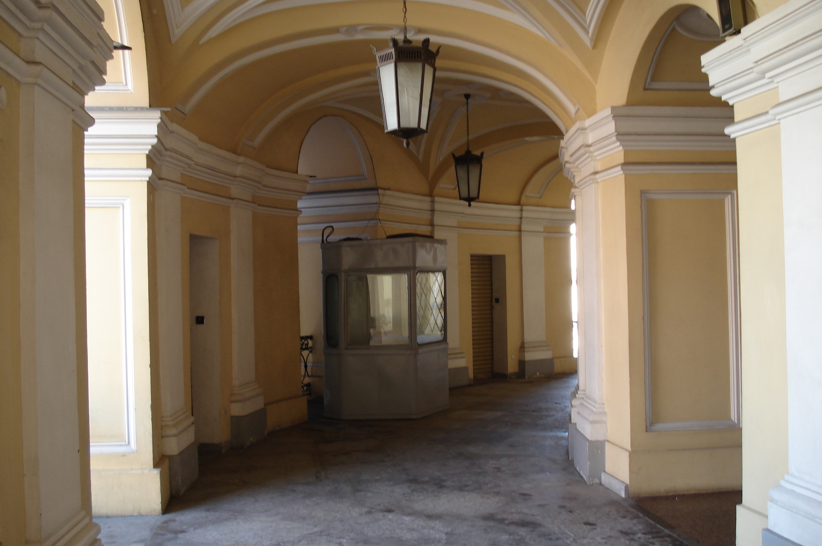 照片 俄罗斯(Russia) 圣彼得堡(St Petersburg) 涅瓦百货商店(Nevsky Departement Store) 2006-03 4
