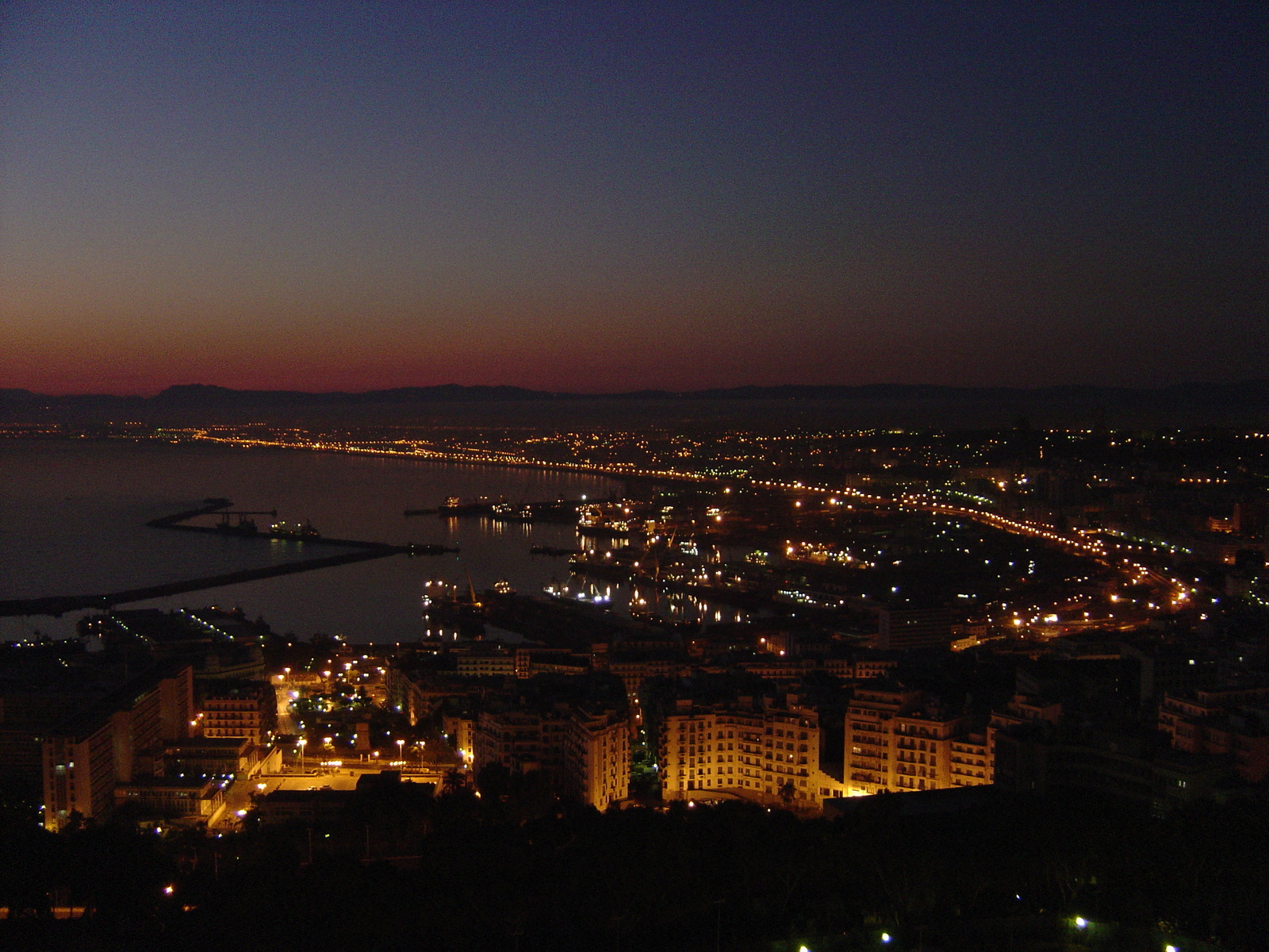照片 阿尔及利亚(Algeria) 阿尔及尔(Algiers) 2004-09 19
