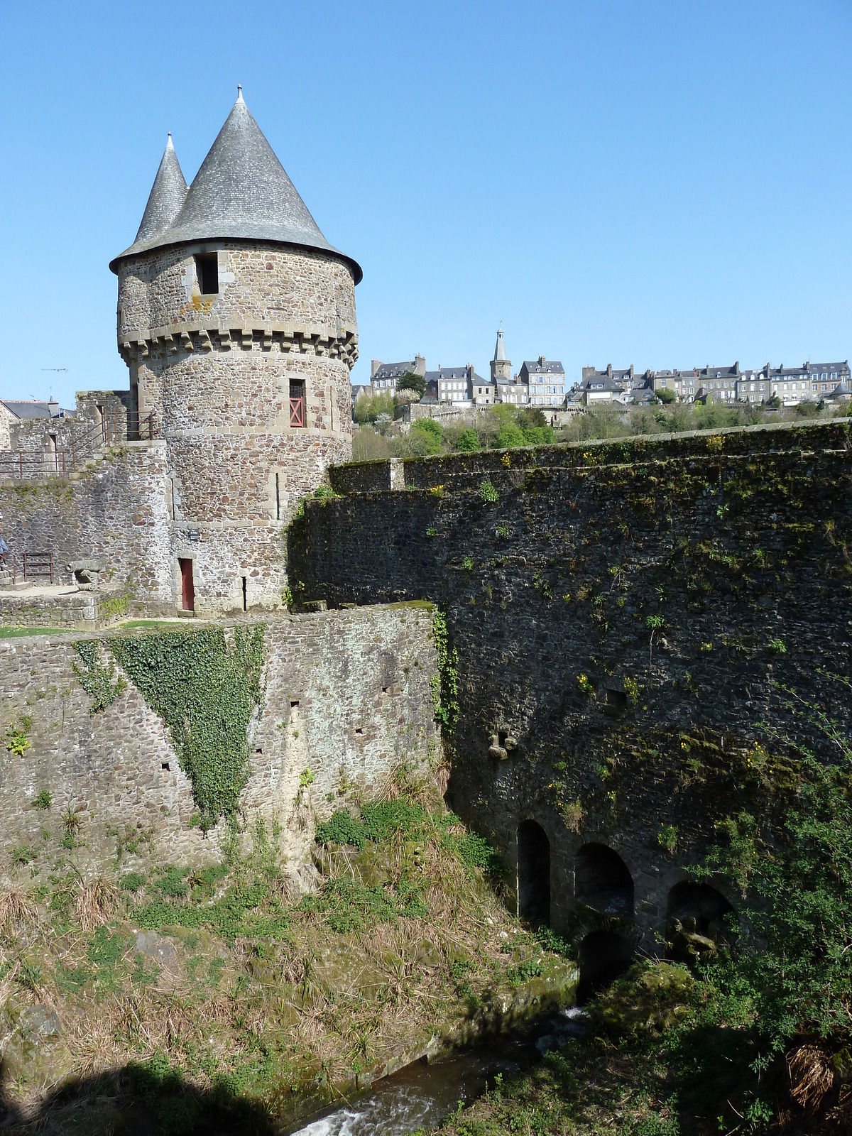 照片 法国(France) 富热尔(Fougeres) 2010-04 37