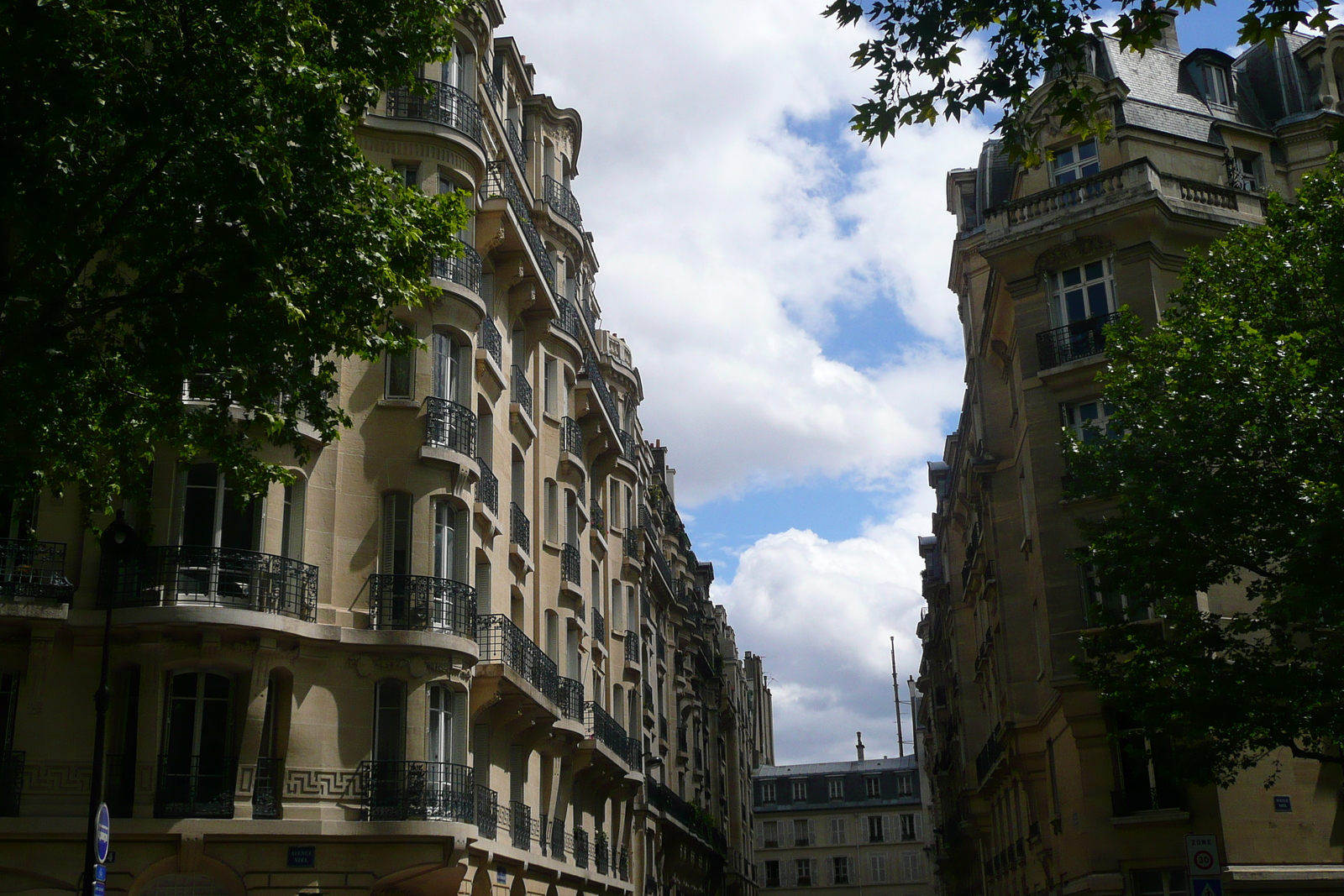 照片 法国(France) 巴黎(Paris) 尼尔大街(Avenue Niel) 2007-06 93