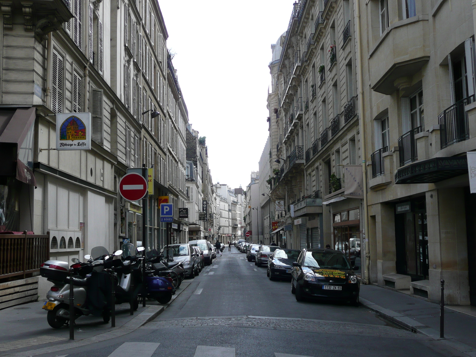 照片 法国(France) 巴黎(Paris) 第十七区(17th Arrondissement) 瓦格拉姆大街(Avenue de Wagram) 2007-05 34