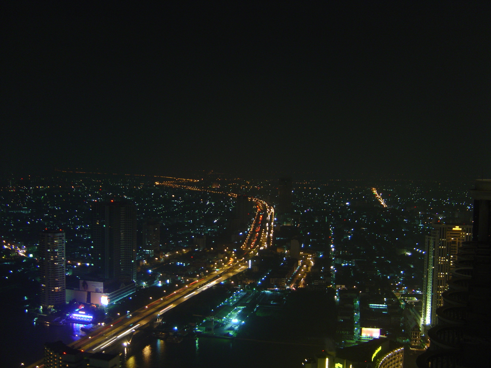 照片 泰国(Thailand) 曼谷(Bangkok) 国家大厦(State Tower) 2005-11 14