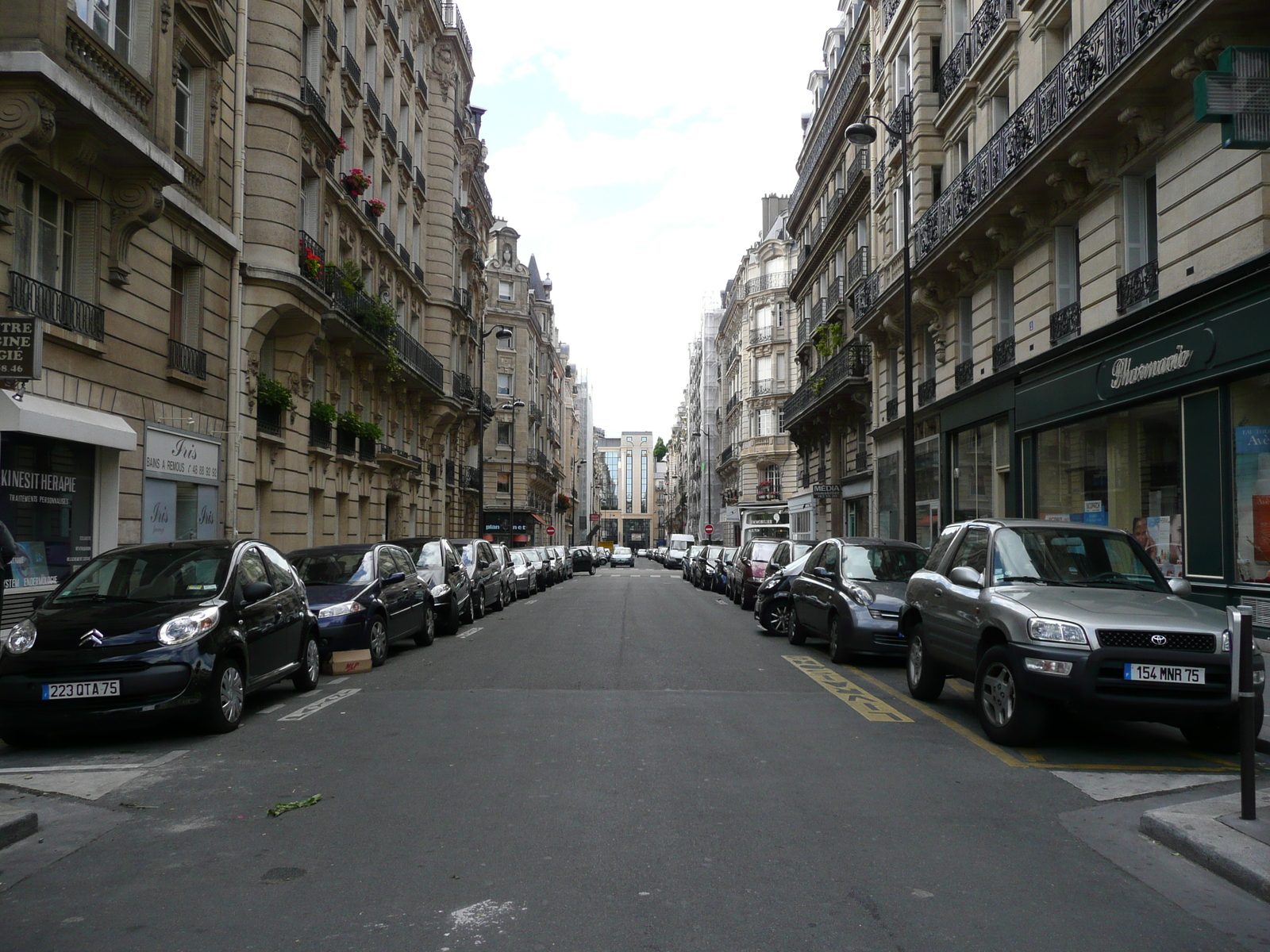 照片 法国(France) 巴黎(Paris) 第十七区(17th Arrondissement) 瓦格拉姆大街(Avenue de Wagram) 2007-05 53