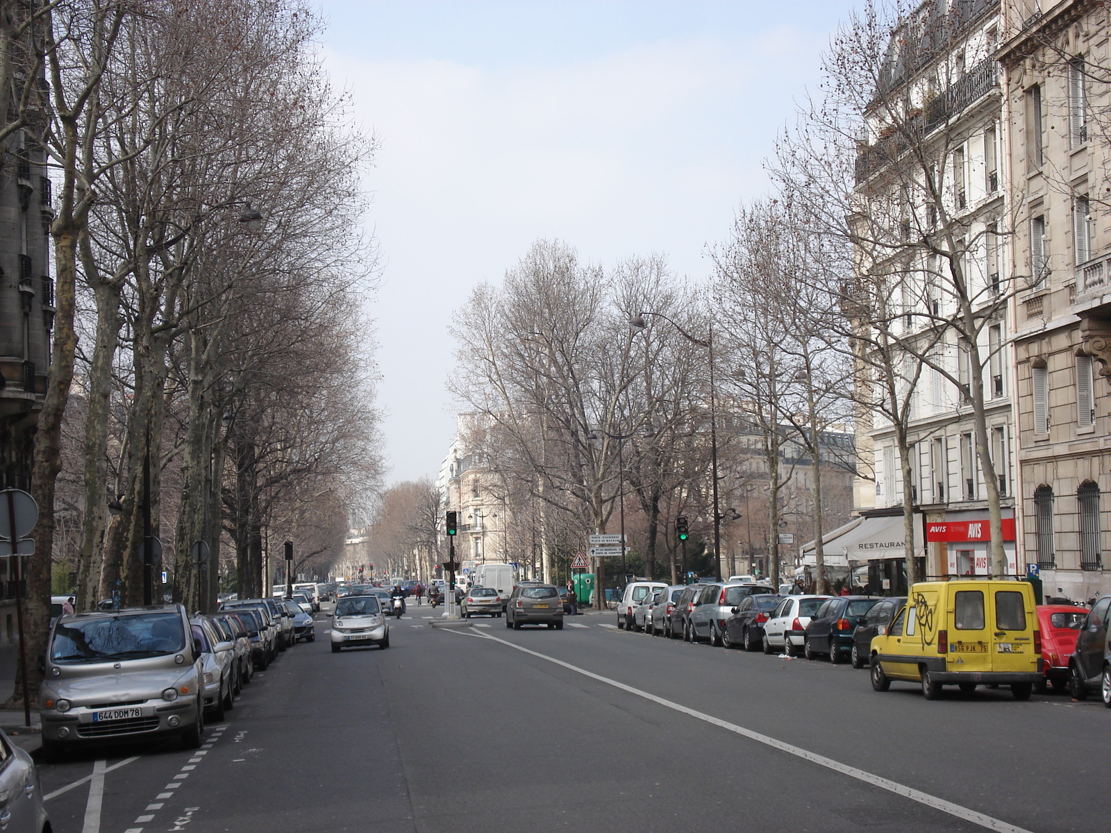 照片 法国(France) 巴黎(Paris) 第十七区(17th Arrondissement) 马勒泽布广场(Place Malesherbes) 2006-03 0