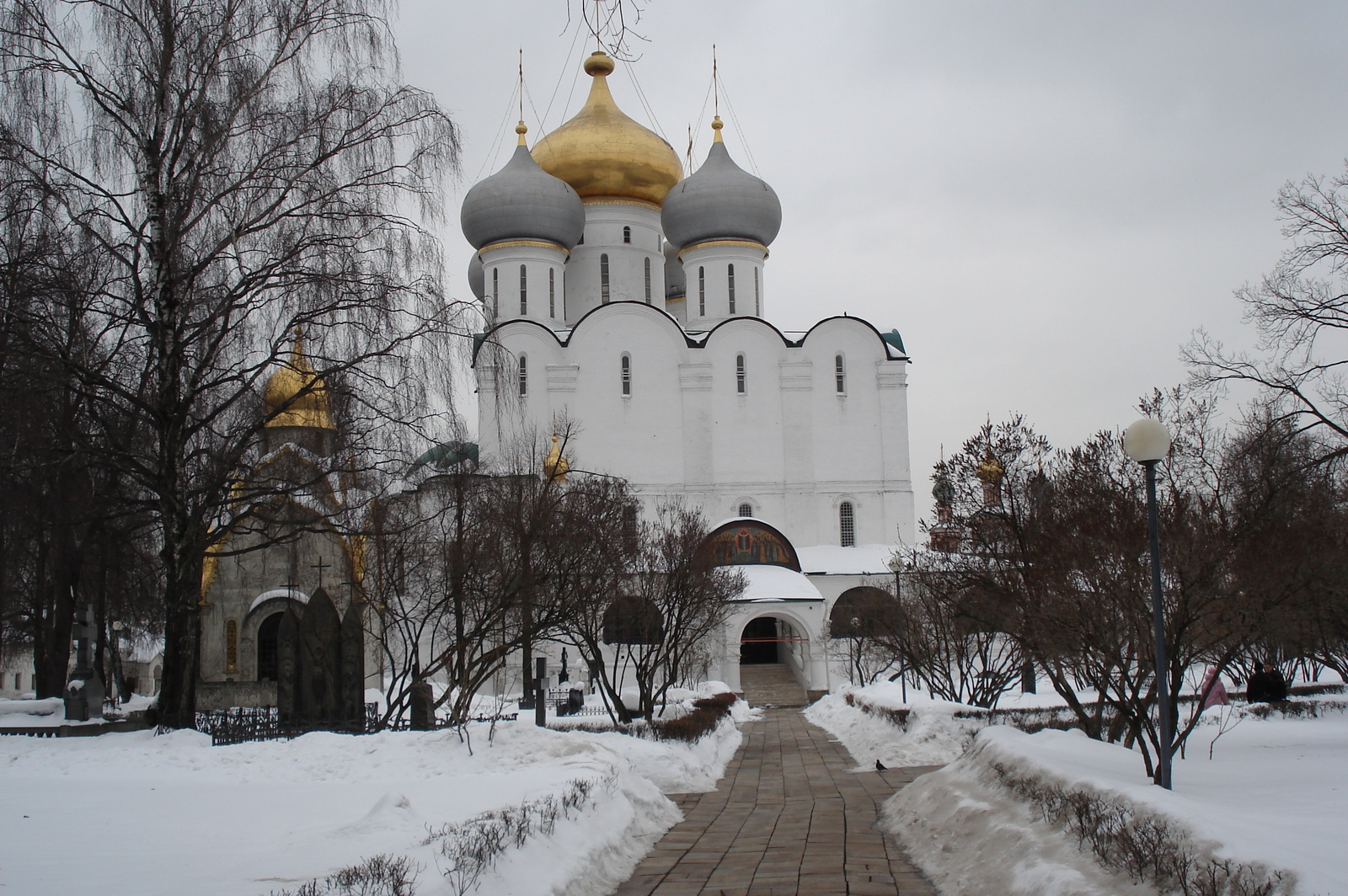 照片 俄罗斯(Russia) 莫斯科(Moscow) 新圣女修道院及公墓(Novodevichy Convent and Cemetery) 2006-03 12