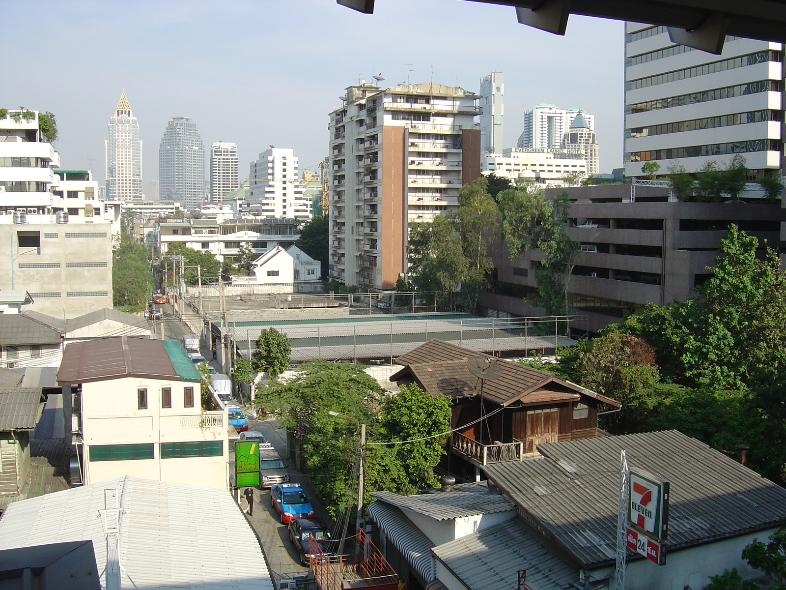 照片 泰国(Thailand) 曼谷(Bangkok) 轻轨(Sky Train) 2004-12 54