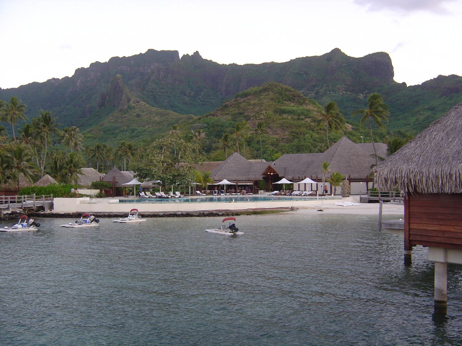 照片 波利尼西亚(Polynesia) 莫雷阿岛(Moorea) 珍珠度假酒店(Pearl Resort Hotel) 2006-04 15