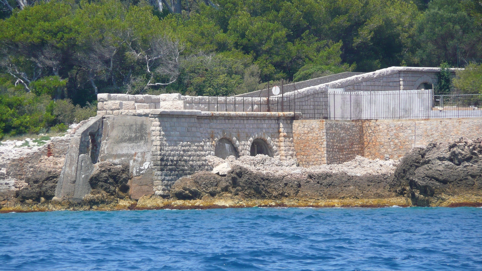 照片 法国(France) 昂蒂布角(Cap d'Antibes) 加鲁普湾(Anse de la garoupe) 2007-07 30