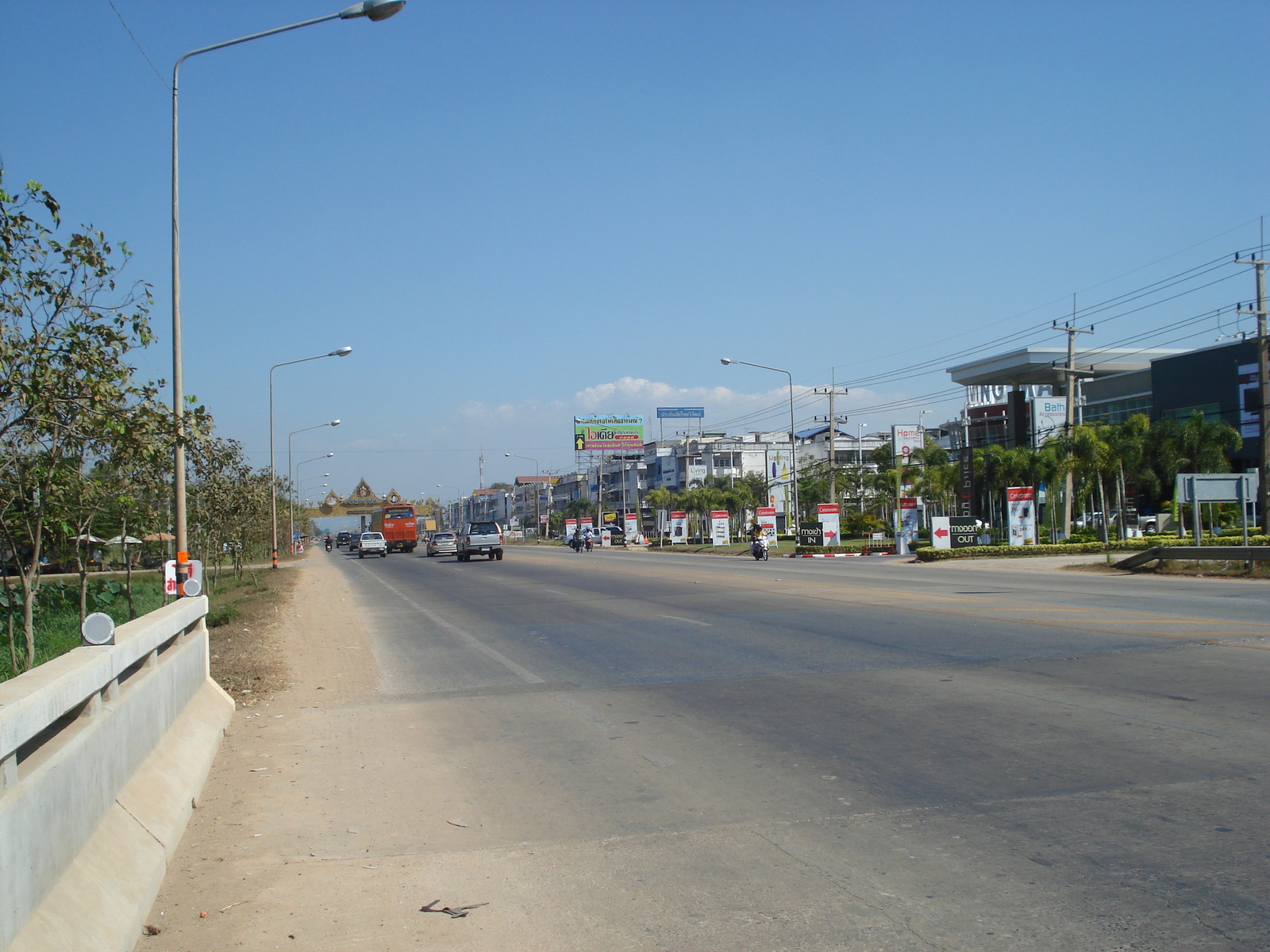 照片 泰国(Thailand) 彭世洛(Phitsanulok) 友谊路(Mittraparp Road) 2008-01 101