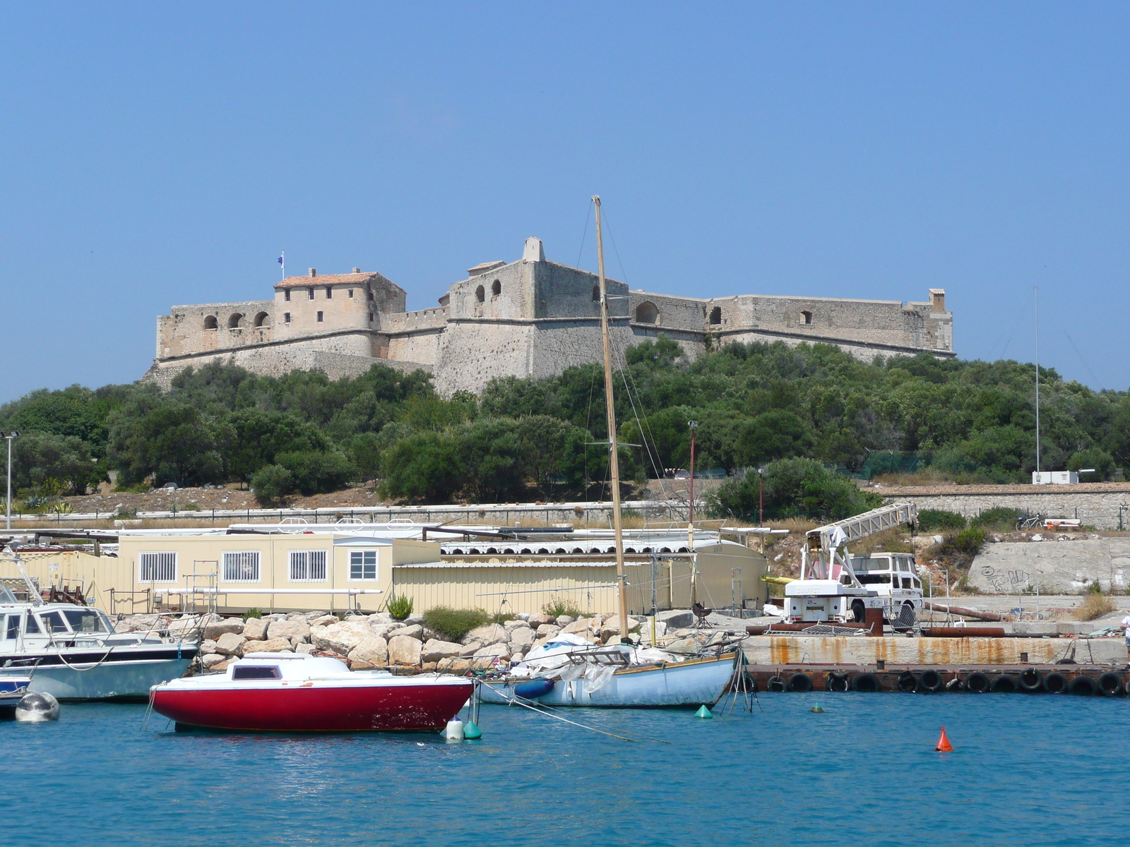 照片 法国(France) 昂蒂布(Antibes) 沃邦港(Port Vauban) 2007-07 42