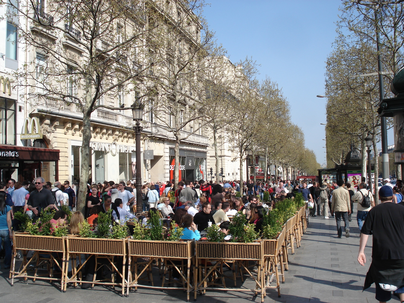 照片 法国(France) 巴黎(Paris) 香榭丽舍大街(Champs Elysees) 2006-04 36