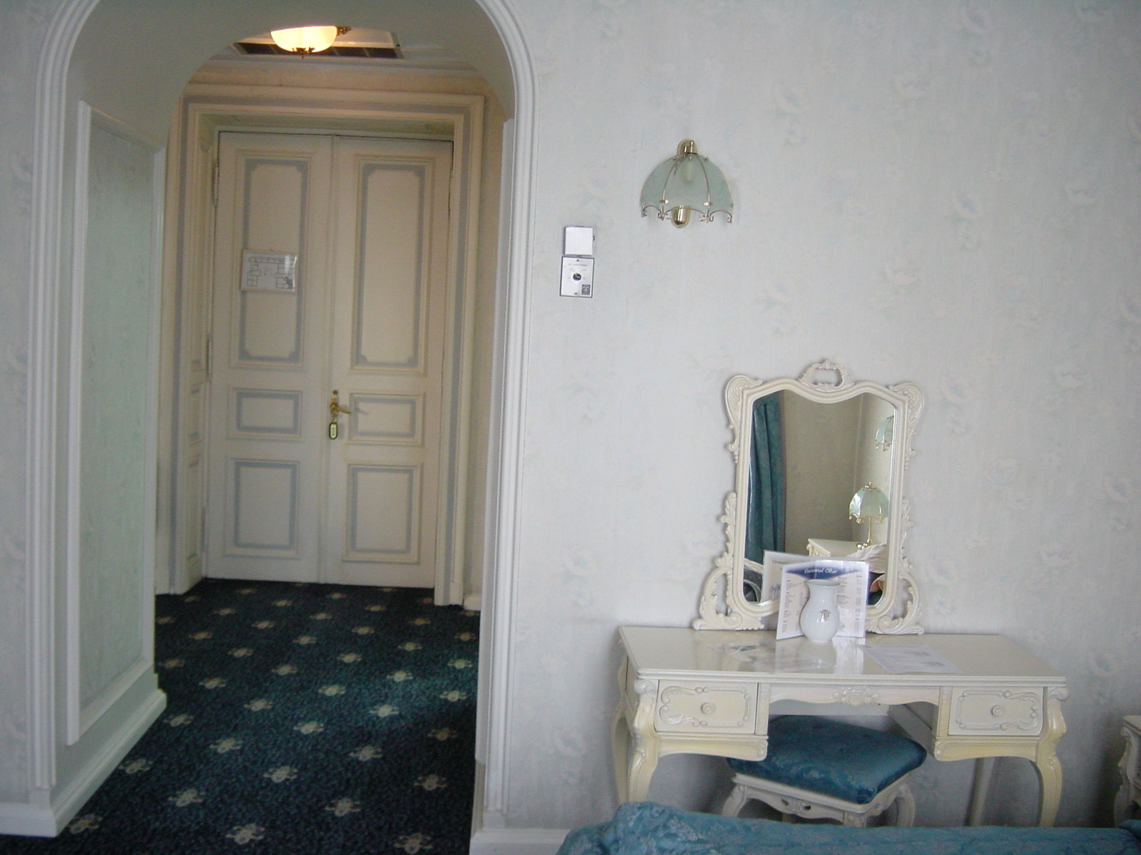 照片 罗马尼亚(Romania) 布加勒斯特(Bucharest) 大陆酒店(Continental Hotel) 2003-10 10