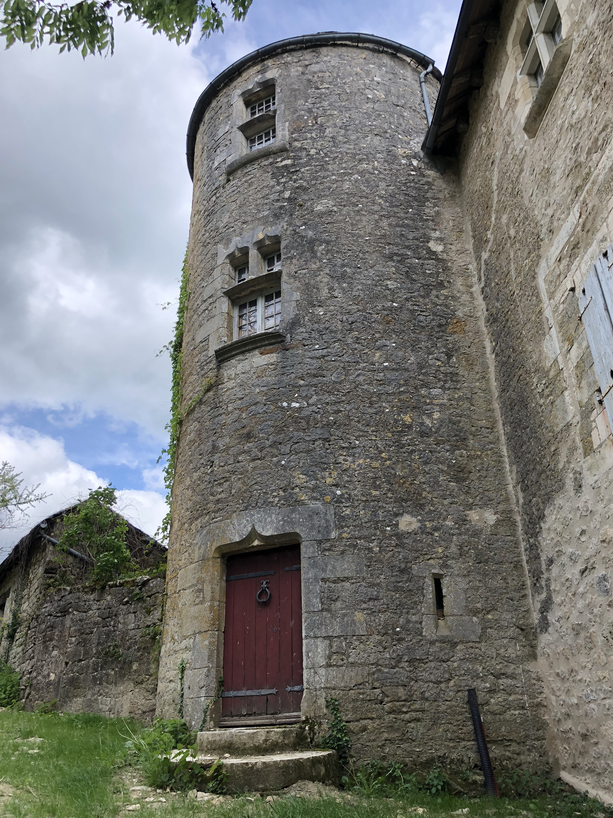 照片 法国(France) 蒂雷讷(Turenne) 2018-04 163