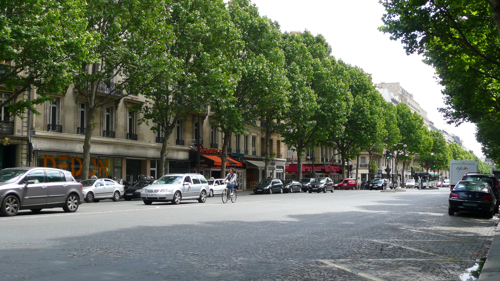 照片 法国(France) 巴黎(Paris) 马勒泽布大道(Boulevard Malesherbes) 2007-05 37
