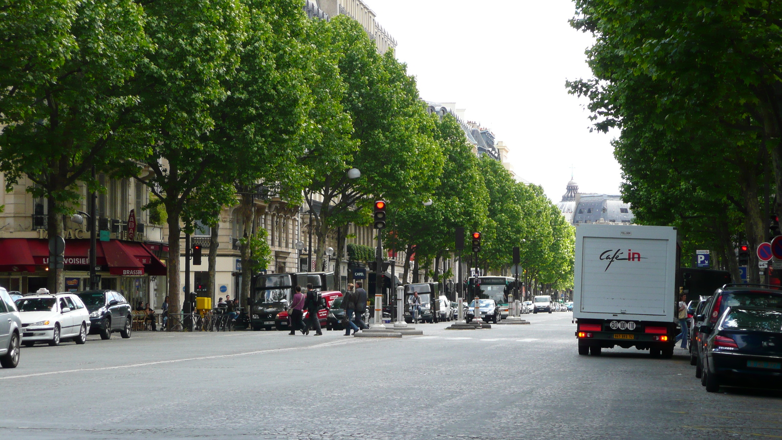照片 法国(France) 巴黎(Paris) 马勒泽布大道(Boulevard Malesherbes) 2007-05 30