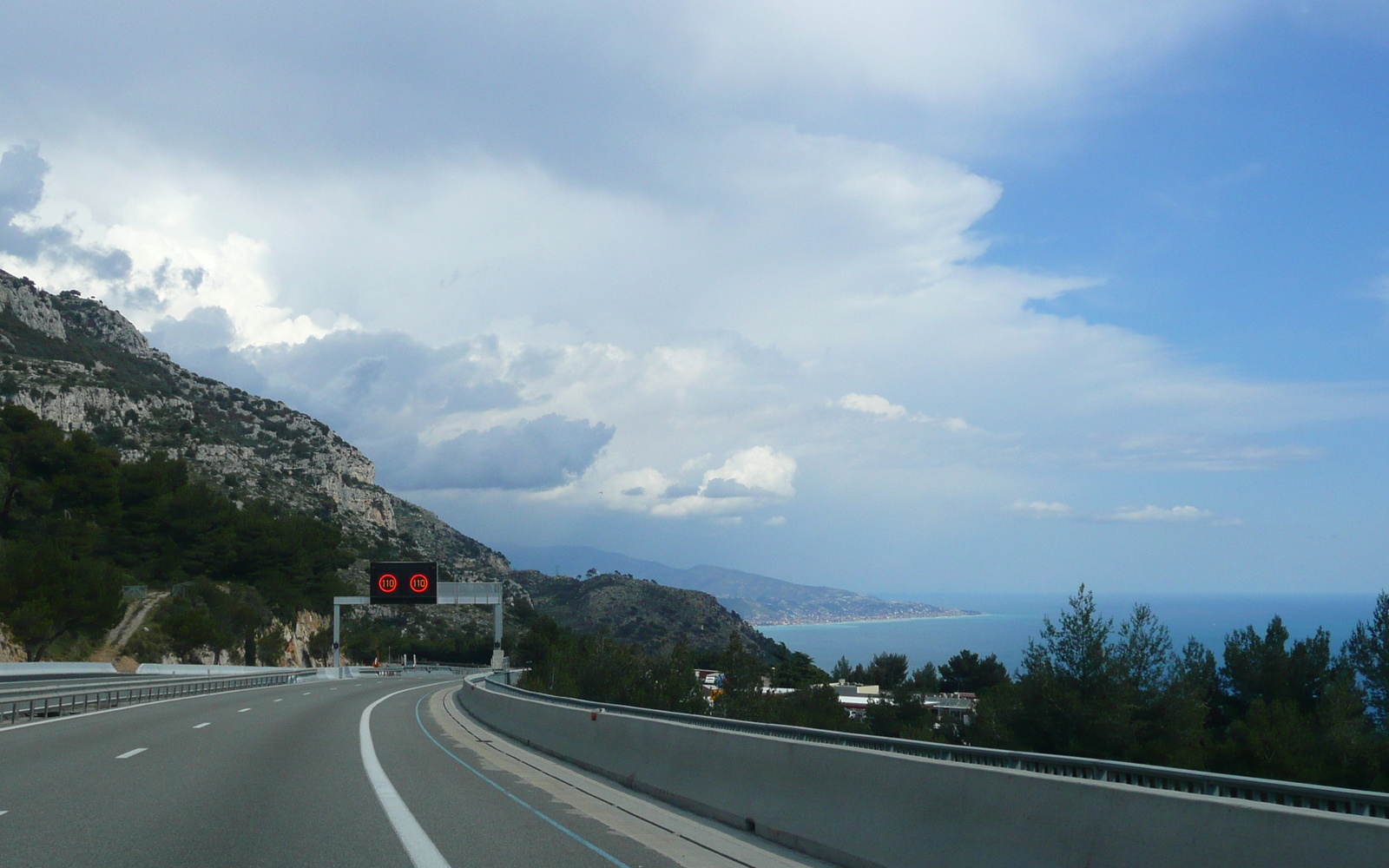 照片 法国(France) 蔚蓝海岸(French Riviera) 尼斯至芒通公路(Nice to Menton road) 2008-03 7