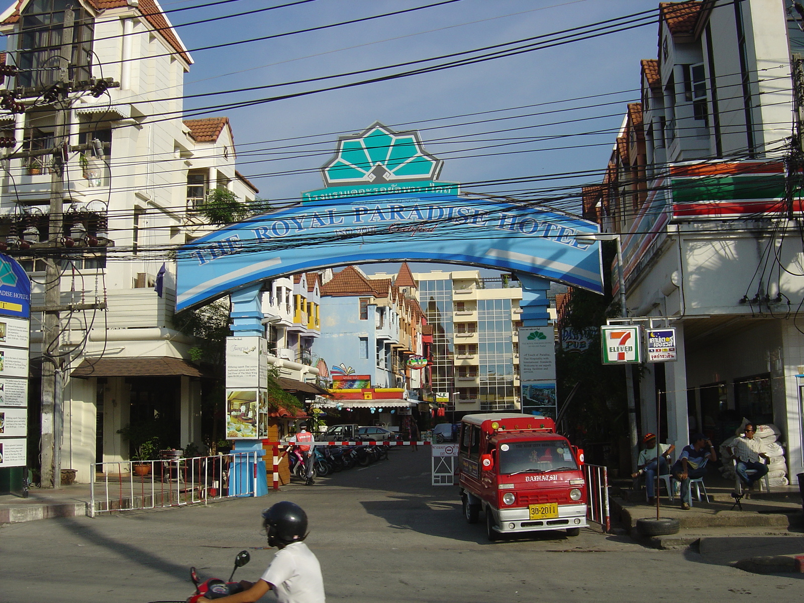 照片 泰国(Thailand) 普吉岛(Phuket) 芭东(Patong) 二路(2nd Road) 2005-12 33
