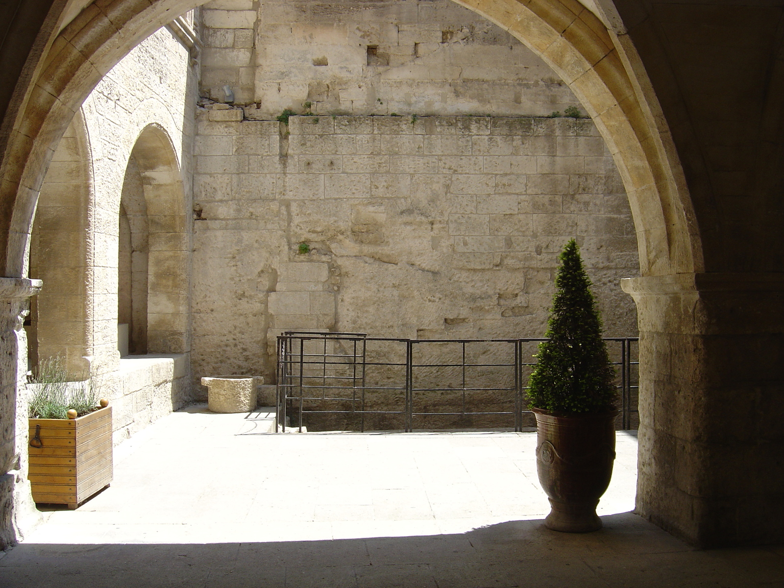 照片 法国(France) 莱博德普罗旺斯(Baux de Provence) 2004-08 68