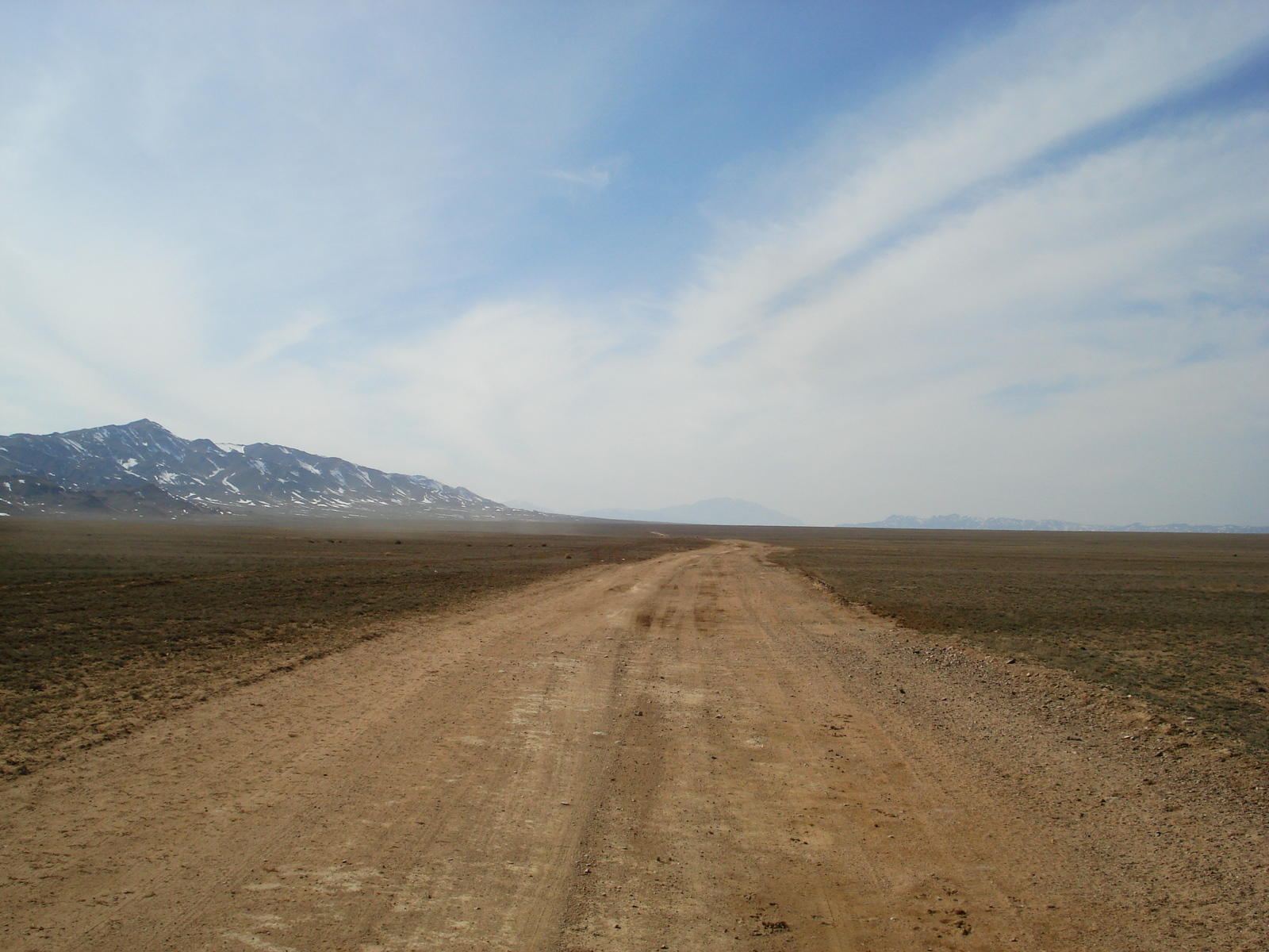 照片 哈萨克斯坦(Kazakhstan) 阿拉木图至恰伦峡谷公路(Almaty to Charyn Canyon road) 2007-03 193