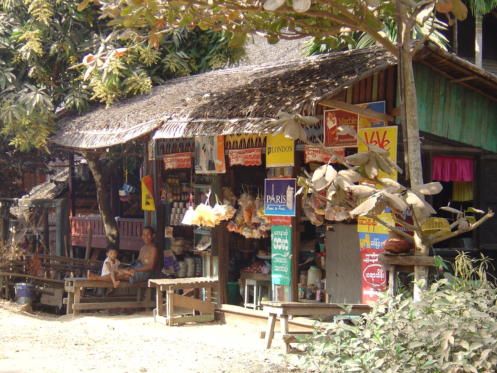 照片 缅甸(Myanmar) 土瓦至茂马干海滩公路(Road from Dawei to Maungmagan beach) 2005-01 13