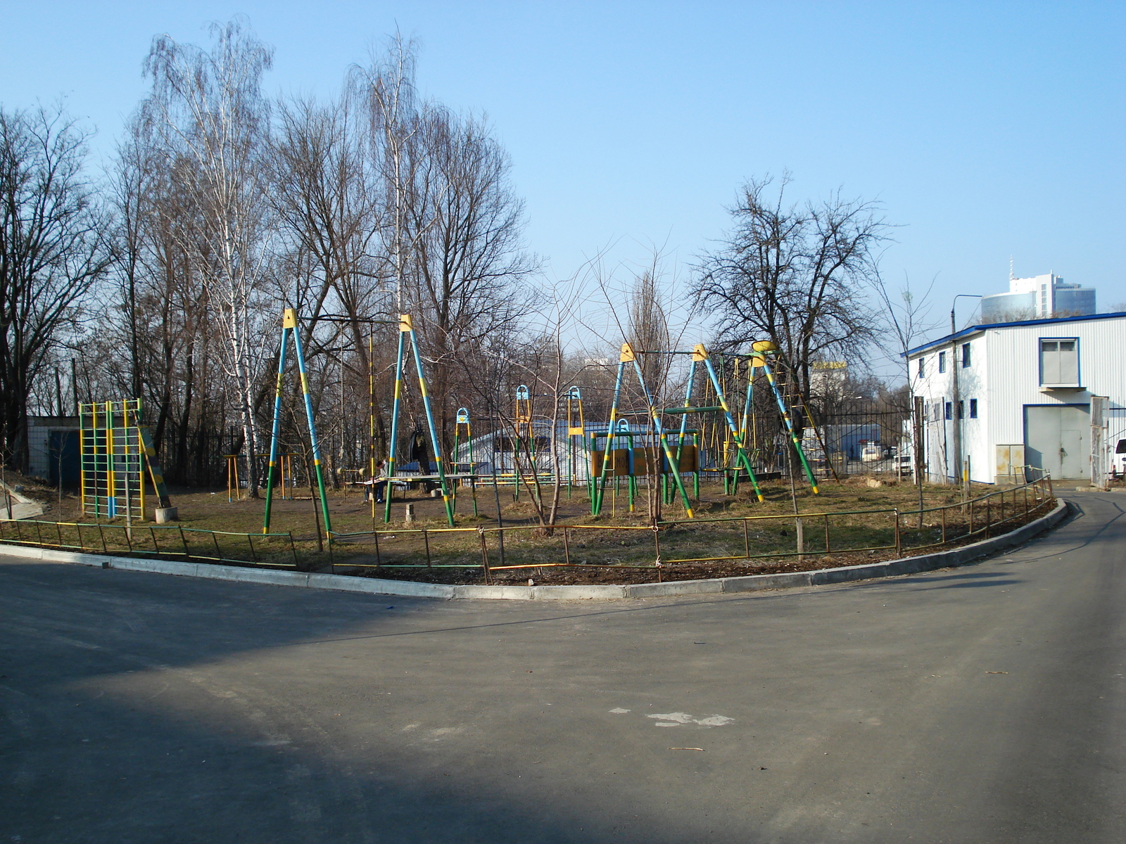 照片 乌克兰(Ukraine) 基辅(Kiev) 体育广场(Sportyvna) 2007-03 8