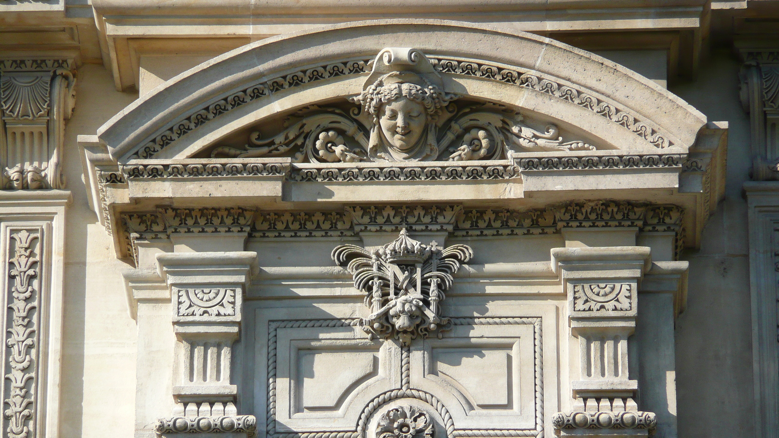 照片 法国(France) 巴黎(Paris) 卢浮宫(Louvre) 卢浮宫临河立面(Riverside facade of Louvre) 2007-07 22
