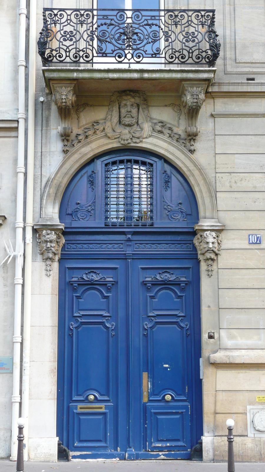 照片 法国(France) 巴黎(Paris) 第十七区(17th Arrondissement) 佩雷尔大道(Boulevard Pereire) 2007-05 17