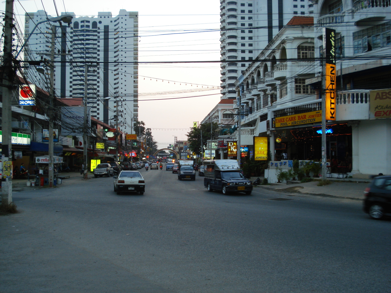 照片 泰国(Thailand) 宗甸(Jomtien) 塔帕亚路(Thappraya) 2008-01 0