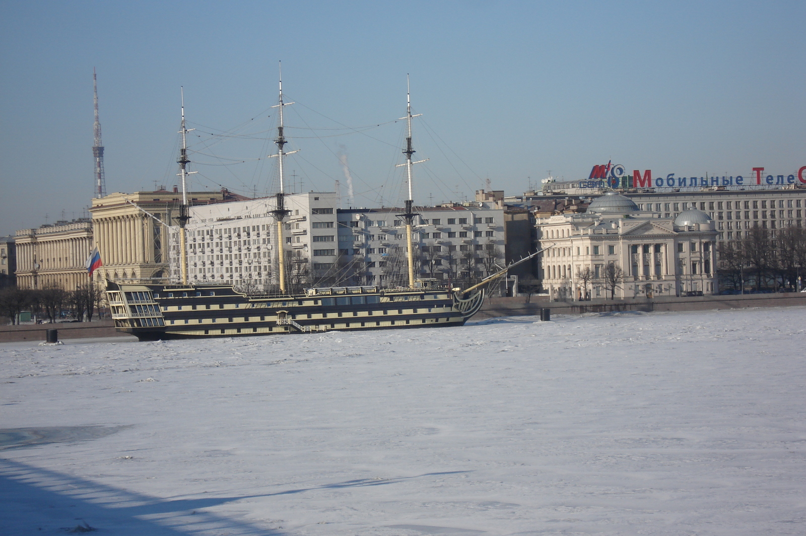 照片 俄罗斯(Russia) 圣彼得堡(St Petersburg) 涅瓦河(Neva) 2006-03 51