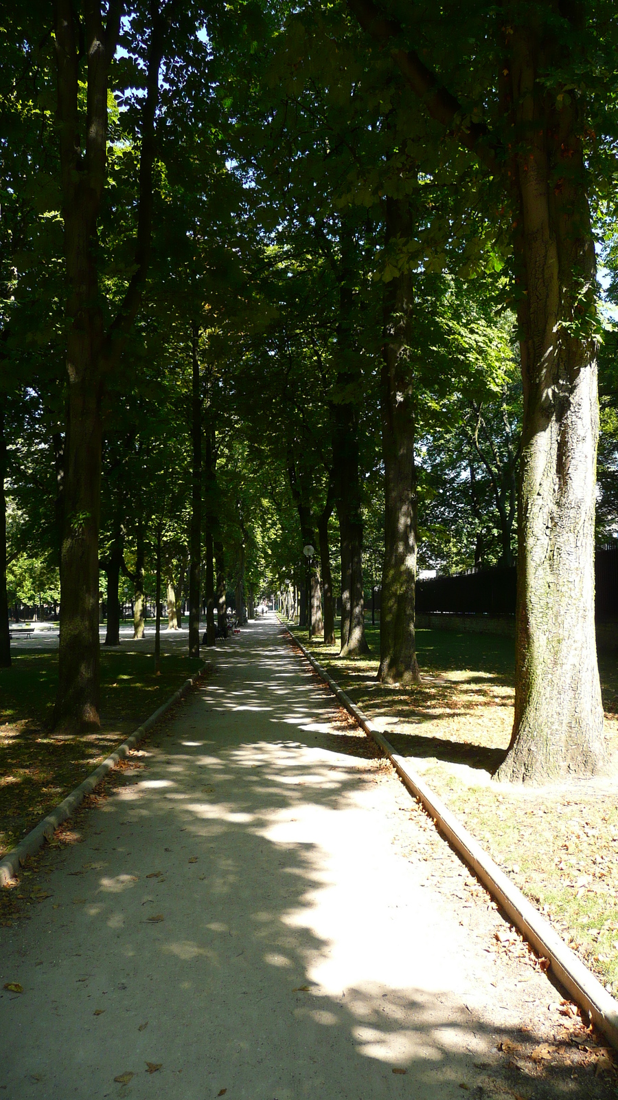照片 法国(France) 巴黎(Paris) 拉内拉赫花园(Jardins du Ranelagh) 2007-08 24