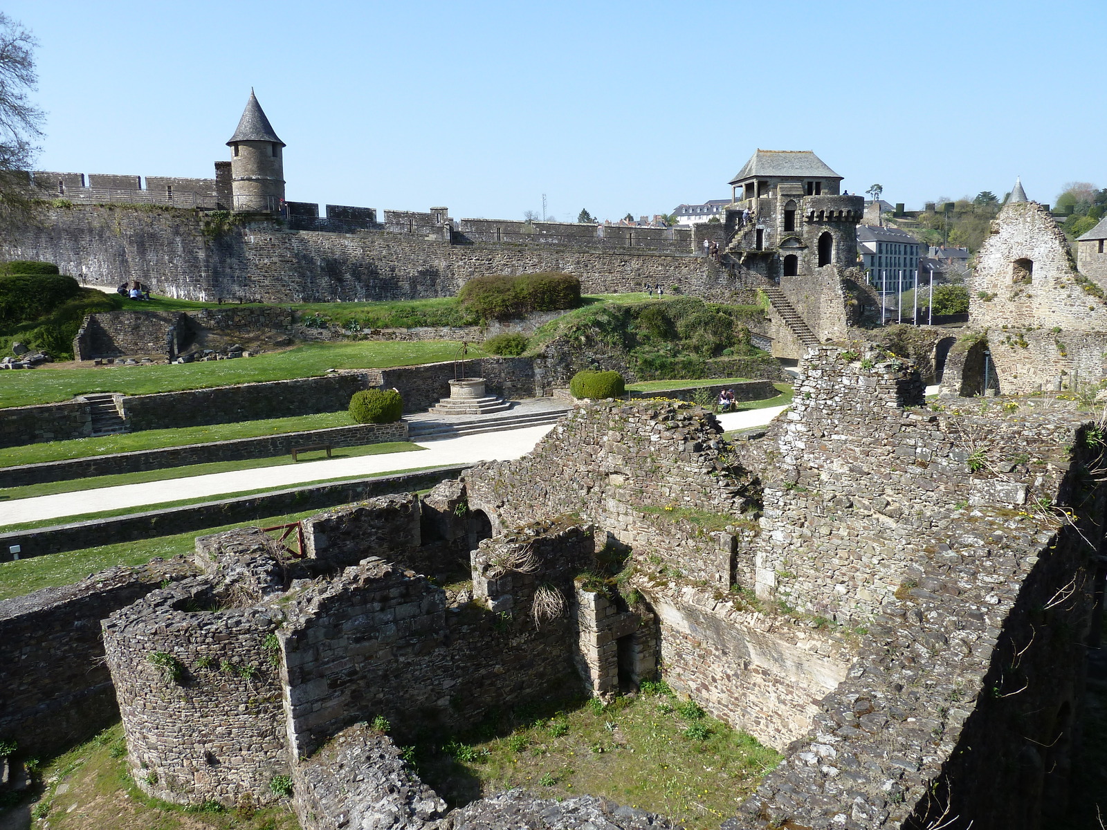 照片 法国(France) 富热尔(Fougeres) 2010-04 104