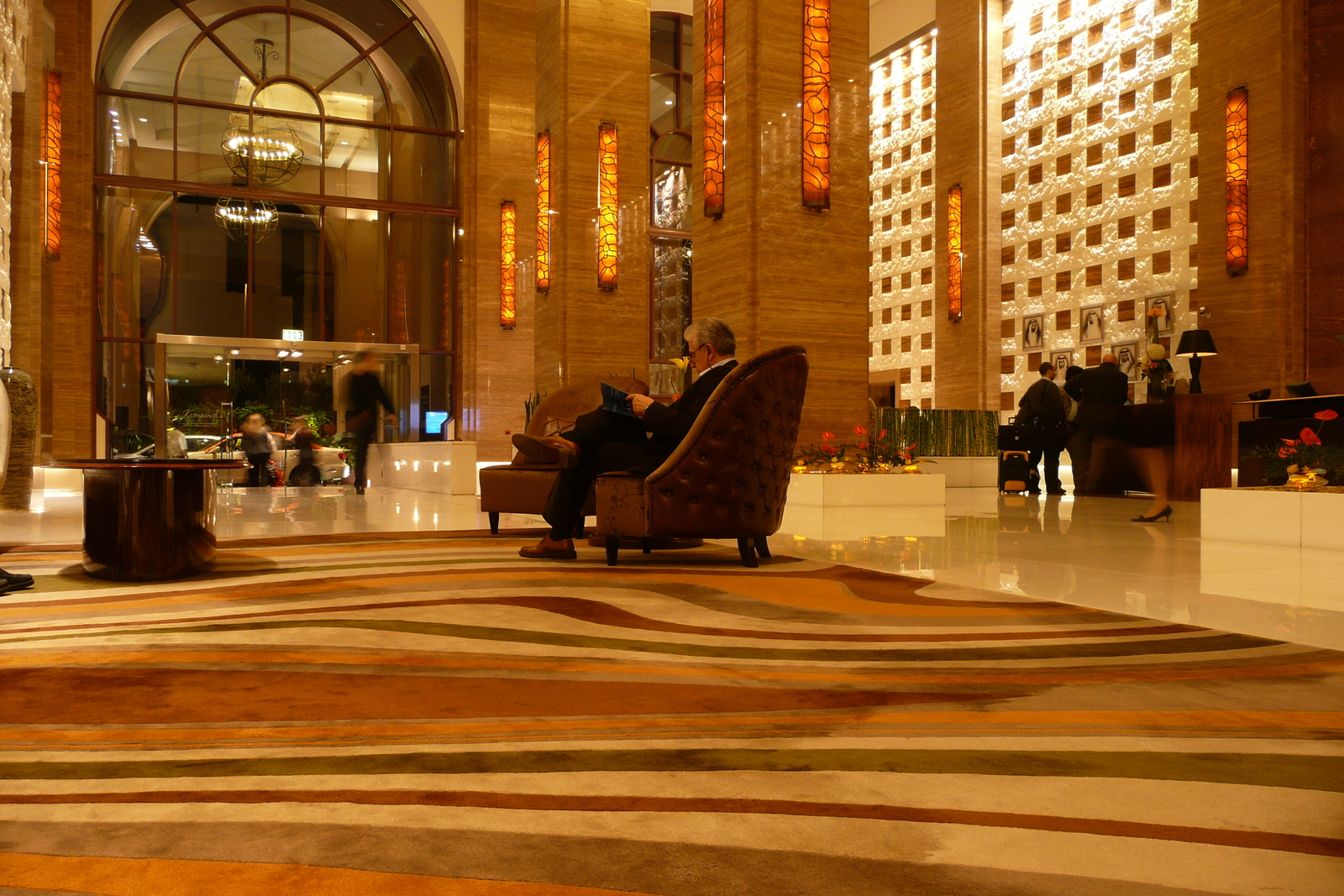 照片 阿联酋(United Arab Emirates) 迪拜(Dubai) 阿联酋购物中心凯宾斯基酒店(Kempinski Hotel Mall of the Emirates) 2009-01 8