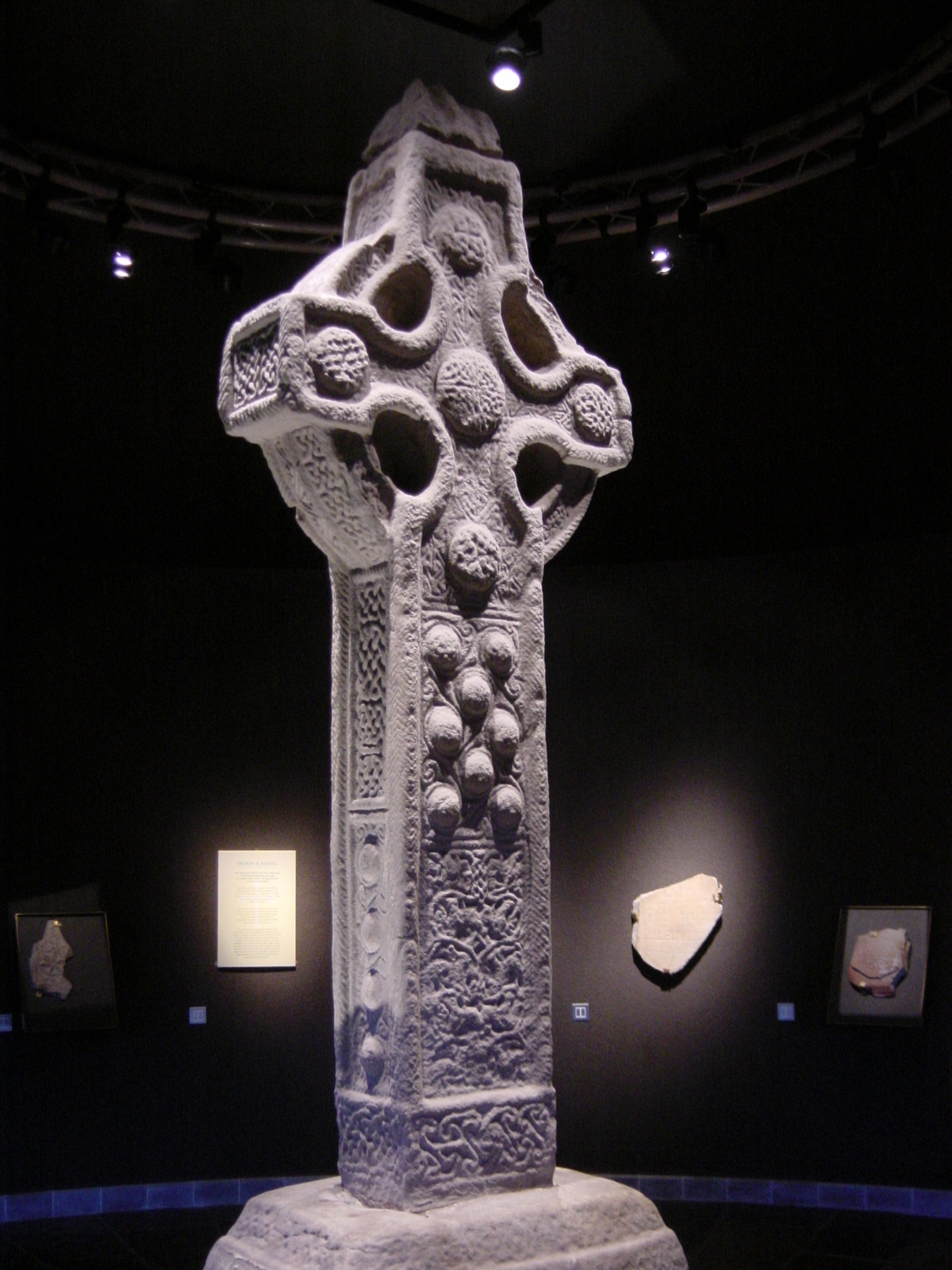 照片 爱尔兰(Ireland) 克朗麦克诺伊斯(Clonmacnoise) 2003-09 12