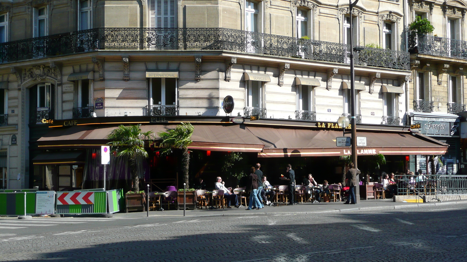 照片 法国(France) 巴黎(Paris) 第十七区(17th Arrondissement) 瓦格拉姆大街(Avenue de Wagram) 2007-05 6