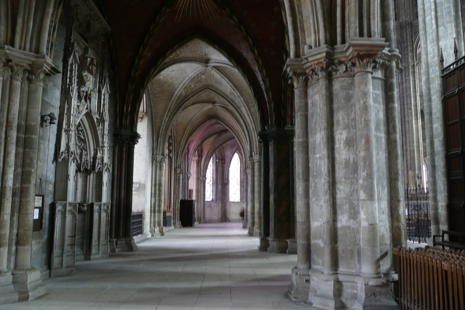 照片 法国(France) 布尔日(Bourges) 布尔日大教堂(Bourges Cathedral) 2008-04 27