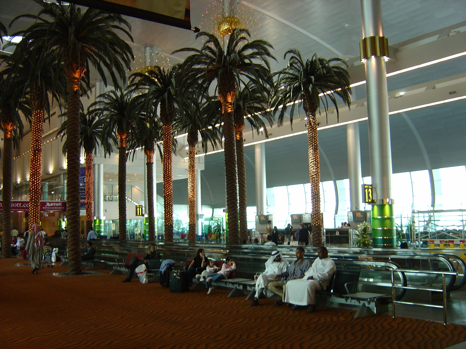 照片 阿联酋(United Arab Emirates) 迪拜(Dubai) 迪拜国际机场(Dubai International Airport) 2005-03 7